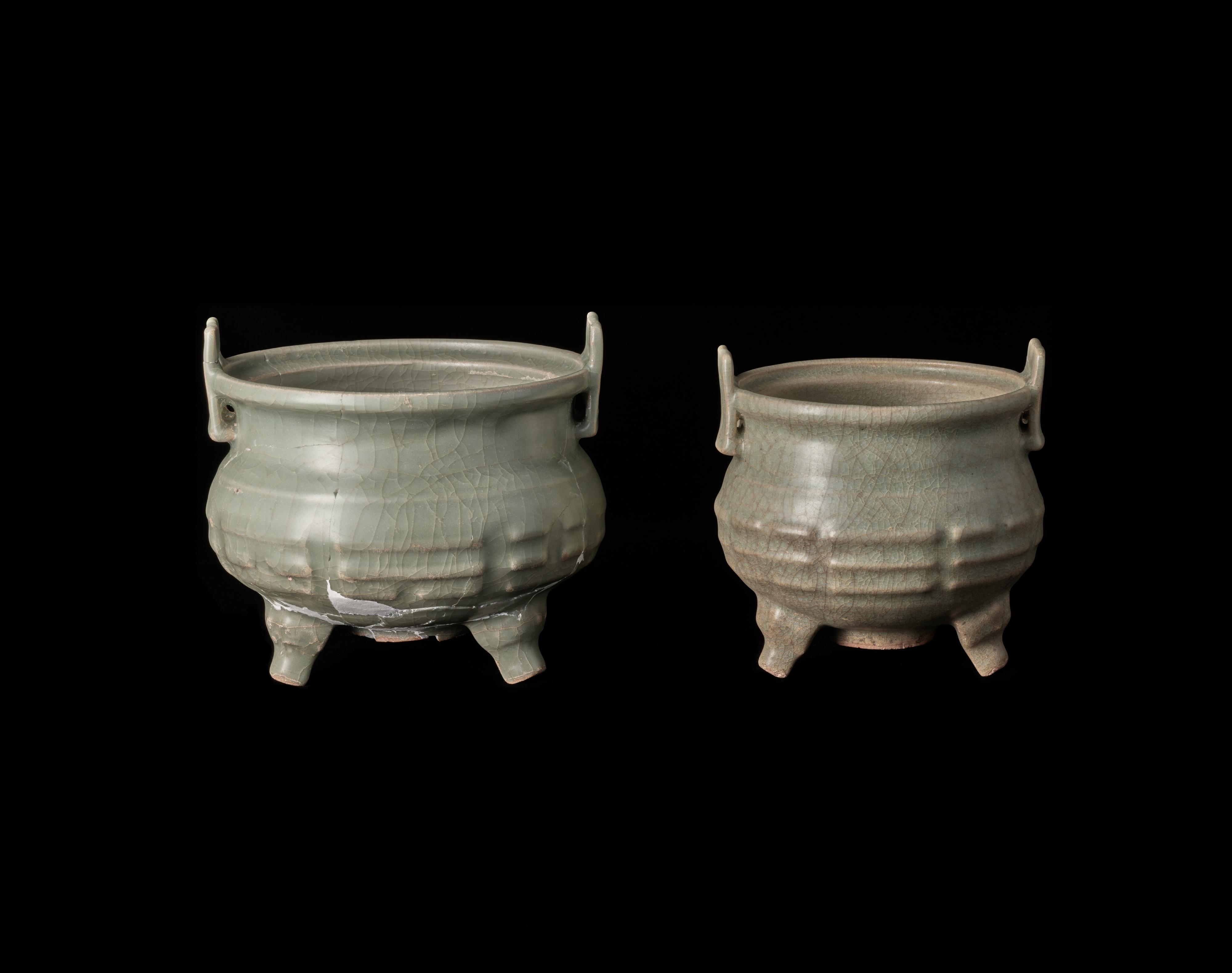 Curated by the Antiquities and Monuments Office, the Treasures from Scared Hill Exhibition at MTR Sung Wong Toi Station, upon completion of renewal, will reopen tomorrow (March 22). One of the exhibit highlights is a pair of celadon incense burners with an eight-trigrams pattern produced in Longquan kilns in Zhejiang. Since they were unearthed from a pit near a well, they may be related to the worship of the water-well deity.