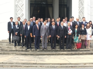 代表團於2月27日在柬埔寨金邊與柬埔寨首相直管部長兼柬埔寨發展理事會秘書長Sok Chenda Sophea（左四）會面後合照。