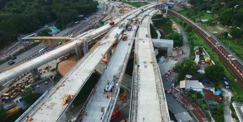 Connecting road between the LT/HYW BCP and Fanling Highway interchange