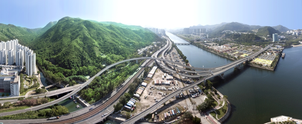 The Sha Tin Sewage Treatment Works is in the process of being relocated to the proposed rock caverns in Nui Po Shan across the Shing Mun River.  The original site will then be released for other purposes that will enhance residents’ quality of life and bring long-term benefits to the Sha Tin community and the environment.
