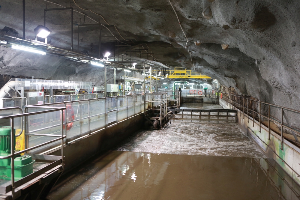 As the Stanley Sewage Treatment Works is built in caverns, its construction and daily operation would not cause disturbances to the nearby residents.
