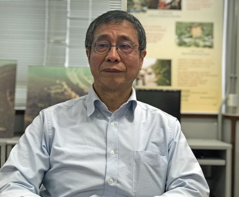Mr CHAN Yun-cheung, former Head of the GEO, says that a series of major landslides in the 1970s prompted the Government to especially train up a group of personnel for the slope stabilisation works, and his colleagues were very determined to do their best to protect public safety.