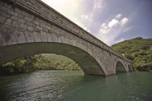 The 3-arch masonry bridge of the Tai Tam Tuk Reservoir is a granite arched structure with beautiful design.