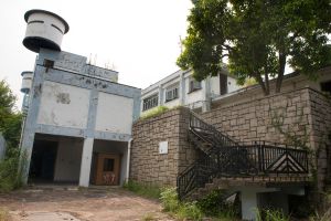 Under Batch V of the Revitalising Historic Buildings Through Partnership Scheme, the Former Lau Fau Shan Police Station (pictured) will be revitalised into the Hong Kong Guide Dogs Academy by the Hong Kong Guide Dogs Association.  Guide dogs will be bred and trained on-site to provide services for the visually impaired.
