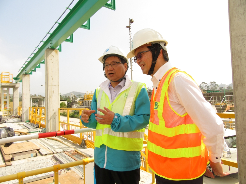 The Assistant Director/Electrical and Mechanical of the DSD, Mr CHUI Wai-sing (left), says that the SWHSTW is now undergoing expansion in phases to increase its sewage treatment capacity and improve the quality of treated effluent.