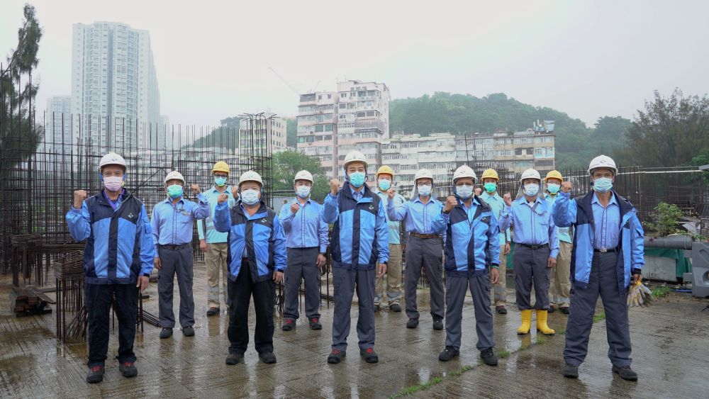 Special thanks go to the frontline construction practitioners and workers for taking part in the shooting of the MV of Sail through the Pandemic.