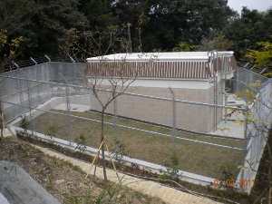 水務署於2011年在打鐵屻完成偏遠鄉村供水計劃而設置的食水儲水缸。