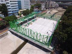 The Signature Project Scheme in Sha Tin undertaken by the Civil Engineering and Development Department was presented with a Highly Commended Award in the NEC Project of the Year category by New Engineering Contract of the United Kingdom in London on June 20 (London time). Photo shows the construction of the five-a-side soccer pitch innovatively built over the existing Tai Wai Nullah.