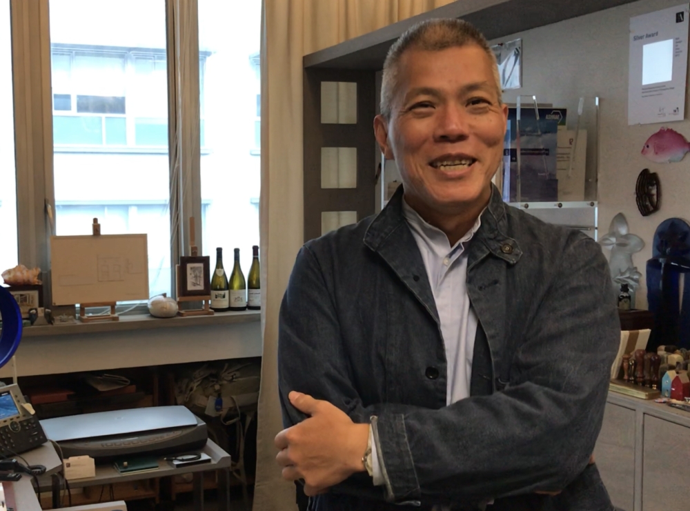 香港中文大學建築學系吳恩融教授分享他到內地地震災區建屋的經驗。