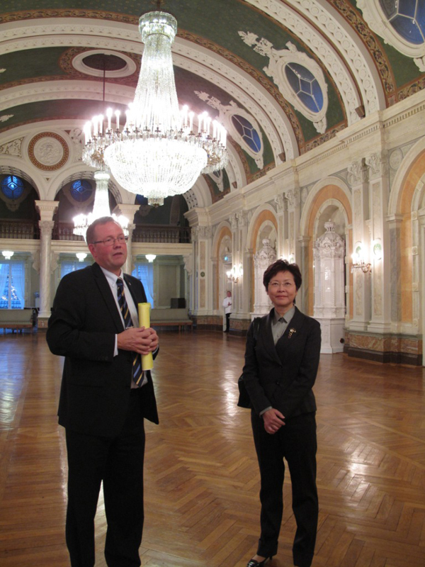 林鄭月娥參觀馬爾默巿政廳，並與馬爾默巿長Kent Andersson（左）會面。