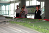 林鄭月娥昨日（五月二十七日）在西安鐵路局代表陪同下參觀西安北站的建設。