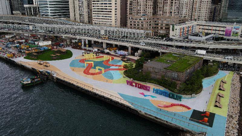 「東岸公園主題區(第一期)」將於周六(九月二十五日)正式開放,為市民於維多利亞港進一步提供一條長約360米的海濱長廊。