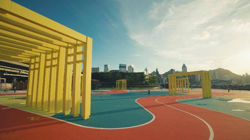 「東岸公園主題區（第一期）」將於周六（九月二十五日）正式開放。主題區設有兒童平衡車試驗空間，配以色彩鮮艷的設計，營造搶眼歡樂的活動空間，讓孩童盡情玩樂。