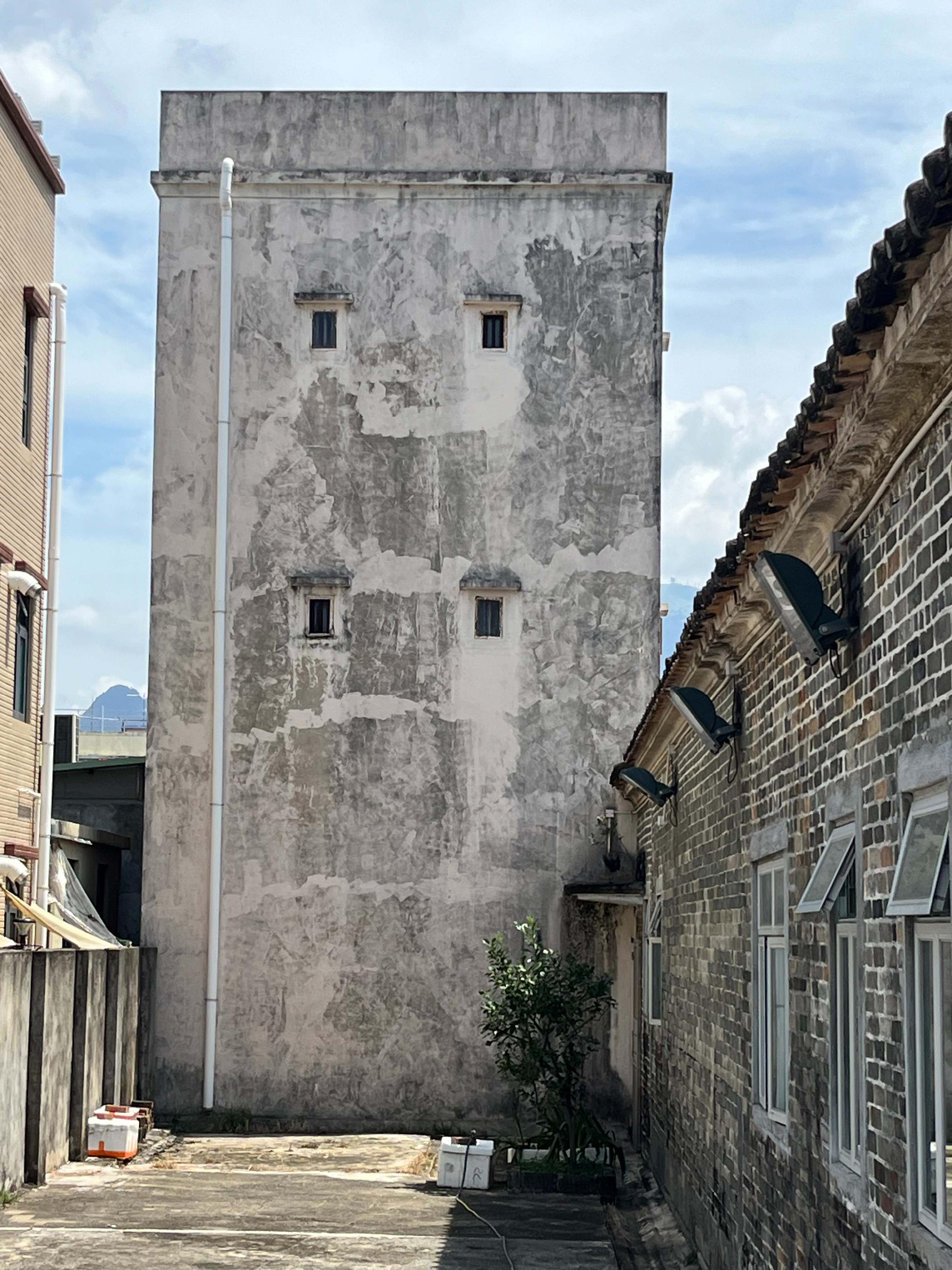 The Government gazetted today (October 10) the declaration of the Residence of Tang Pak Kau in Kam Tin, Yuen Long, as a monument under the Antiquities and Monuments Ordinance. Photo shows the three-storey watchtower of the residence.