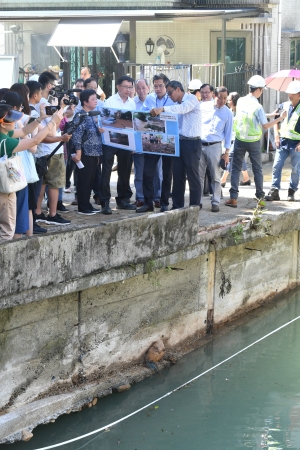 We went to the upstream of Shan Liu River to inspect the site situation.