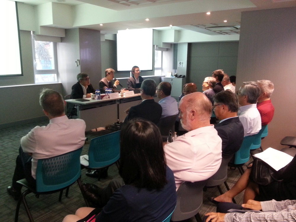 The DEVB exchanges information and experience with industry stakeholders in sharing sessions.