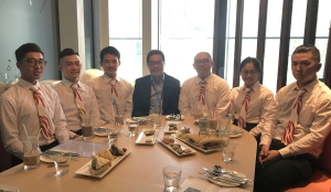 The Secretary for Development (SDEV), Mr WONG Wai-lun, Michael (centre), poses for a group photo after a tea gathering with six young contestants who have just competed in the WorldSkills Competition.  The contestants are (from left) Mr LAU Chi-ching, Mr CHAN Siu-lam, Mr YIP Kim-fai, Mr SUEN Yiu-pan, Ms WONG Mei-sze and Mr YAU Ho-him.