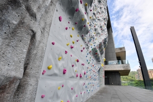 The outdoor climbing wall is so orientated after careful consideration.  This is the first of such facilities ever provided in Kwai Tsing.