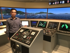 Before the publication of electronic navigational charts or updating of chart data, the HKHO would conduct tests in the Ship Simulator rooms of the Marine Department. Compared to paper charts, the electronic navigational charts can provide, at the same time, more supplementary information such as light list and Sailing Directions.
