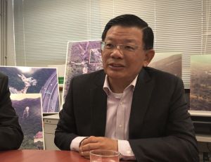 Mr Raymond CHAN, former Head of the GEO, says that the Government has been addressing slope safety problems in a systematic manner over the years. Work includes successfully amending legislation to require private owners to repair dangerous slopes through the issue of Dangerous Hillside Orders.