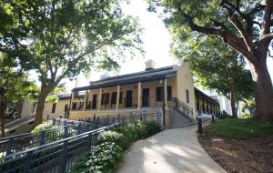 Located on a small hill at Wan Tau Kok Lane and built in 1899, the Old Tai Po Police Station was the first permanent Police Station in the New Territories and used as the Police Headquarters of the New Territories. It was accorded Grade 1 Historic Building status and revitalised into a “Green Hub”.