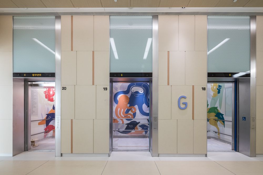 Colourful animal motifs are shown in wards, operating theatres, lifts, corridors, etc.