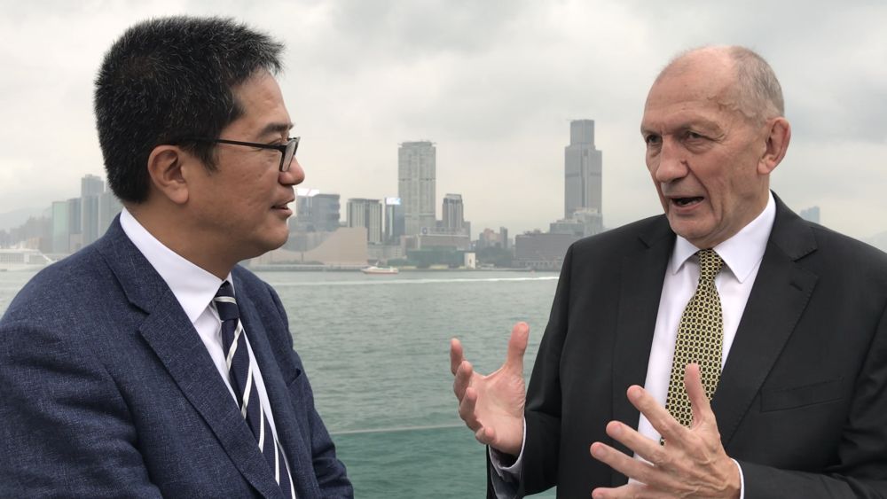 Mr Michael WONG, Secretary for Development (SDEV), invited Mr Nicholas BROOKE (right), Chairman of the Harbourfront Commission, to talk about his vision on harbourfront development.