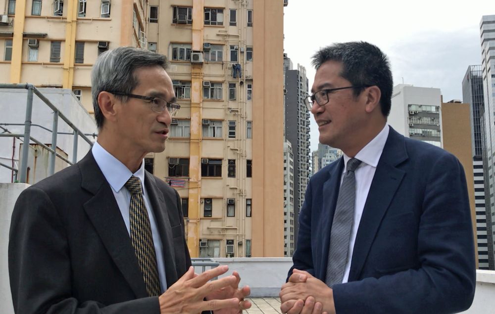 The Secretary for Development (SDEV), Mr Michael Wong (right), invited the Chairman of the Task Force on Land Supply (Task Force), Mr Stanley WONG, to talk about the work of the PE exercise and what he expects to achieve. 