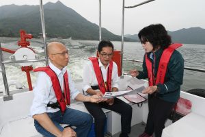 The Chemist of the WSD, Ms CHU Yik-fai, Sunny Rachel, says the WSD regularly stocks fish fry into reservoirs to maintain ecological balance.