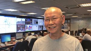 Mr KOO is interviewed at the DSD’s Emergency Co-ordination Centre (ECC) in Cheung Sha Wan.  In severe weather, the DSD will mobilise staff and activate the ECC to cope with possible emergency incidents.