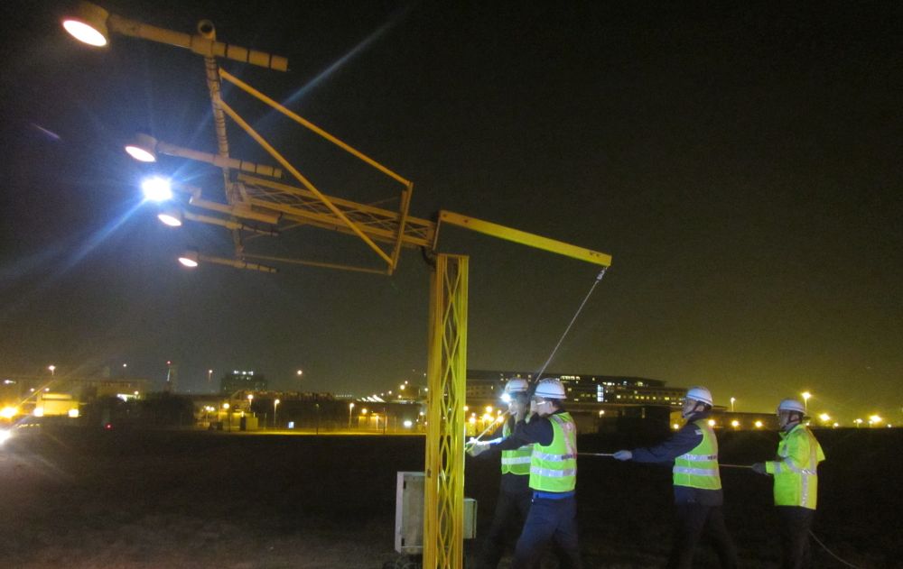 To align with the services provided by the Hong Kong International Airport, colleagues of the EMSD work shifts around the clock and work overnight.