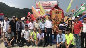 The Secretary for Development, Mr WONG Wai-lun, Michael (fifth right, rear row), attends the annual Tai O Dragon Boat Water Parade.
