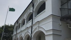 Mr Michael WONG visits the Tai O Heritage Hotel, a project under the Revitalising Historic Buildings Through Partnership Scheme of the Development Bureau.  Built in 1902, it is currently a Grade 2 historic building.