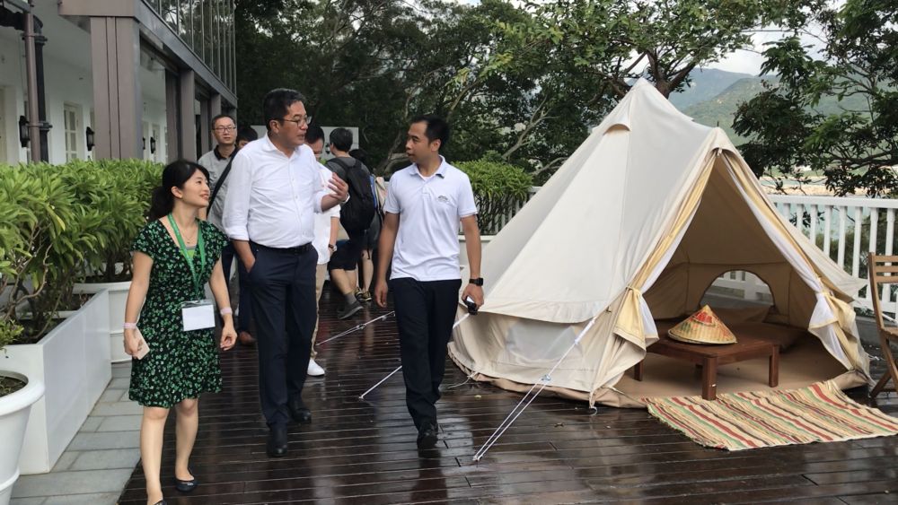 Mr Michael WONG visits the Tai O Heritage Hotel, a project under the Revitalising Historic Buildings Through Partnership Scheme of the Development Bureau.  Built in 1902, it is currently a Grade 2 historic building.
