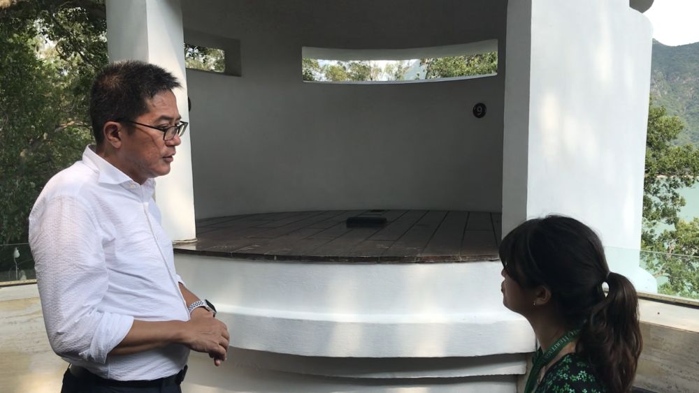 The management of the hotel introduces to us the conservation elements of the building.  For example, the cells, the guard tower and the search lights of the police station have all been preserved.