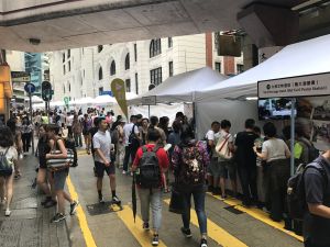 The CHO will again organise the “Heritage Vogue．Hollywood Road” street carnival in November this year for the public to experience the rich history and the artistic and cultural ambience of Hollywood Road.