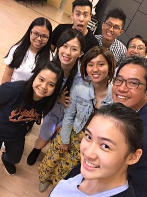 The SDEV, Mr Michael WONG, also had many chances to have exchanges with young people to listen to their views and concerns.