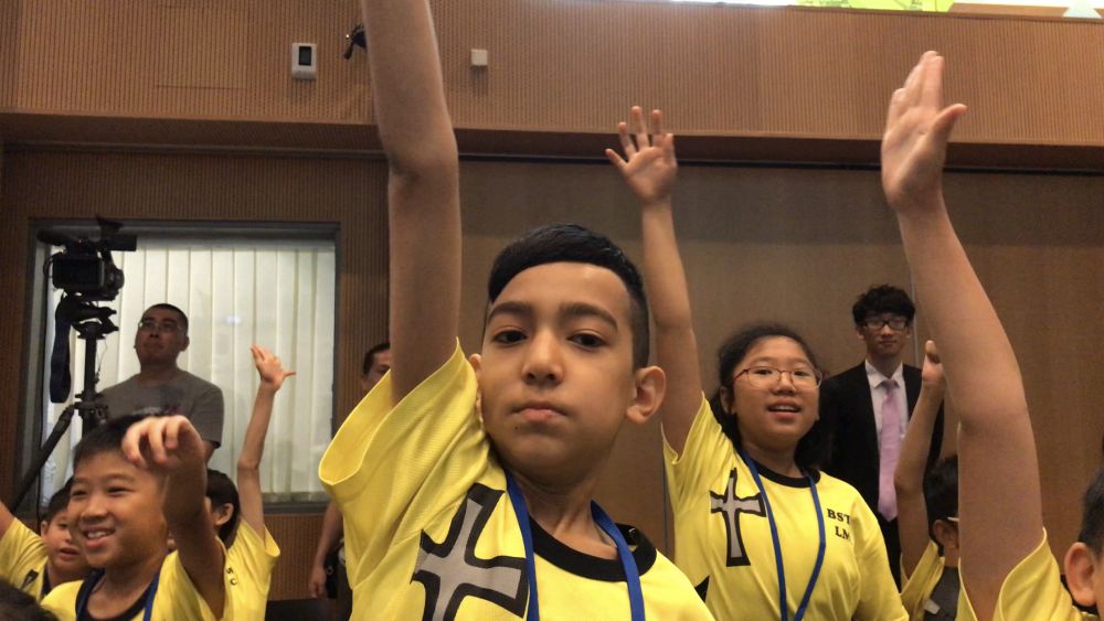 The enthusiastic “little planners” eagerly answer the questions.