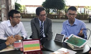 Mr LO Lok-hang, Kevin (right), an EGG, says that Hong Kong has a mountainous terrain with scarce flatland, and natural hillsides cover about 60% of land.  It is very important to fully grasp the geological conditions to develop a city with limited land resources.