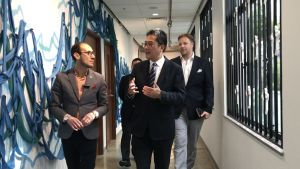 In the campus, artworks or decorations, large and small, are seen everywhere from corridor walls to ceilings.  It is really a feast for the eyes.