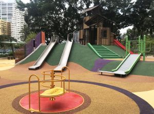 The playground is divided into the northern and southern sections.  The design theme for the southern section is “Reptile Fun”, with facilities such as climbing tower, slides, ramps and sensory walls.  Wheelchair-bound children can play on a roller embankment slide, while stainless steel slides are suitable for hearing impaired children.