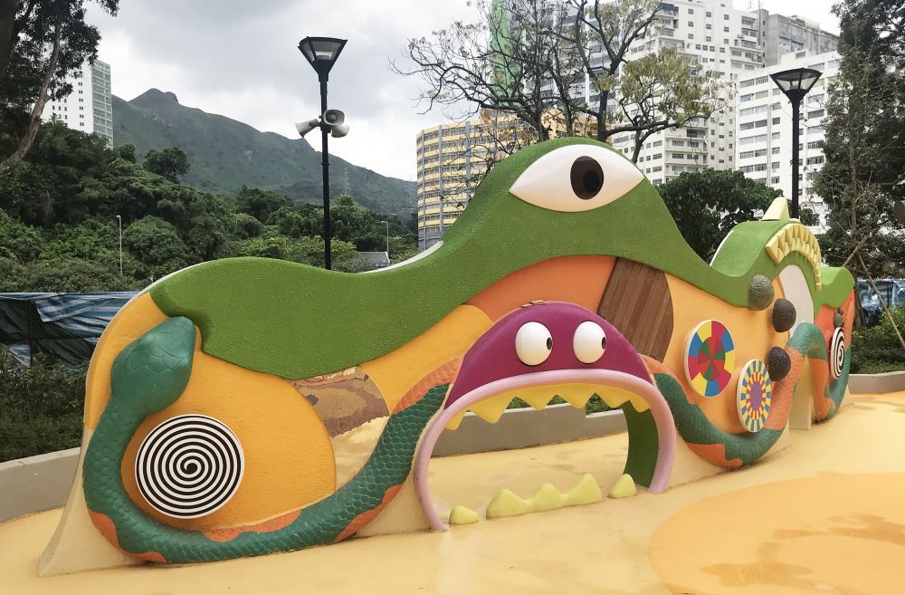 According to Landscape Architect of the ArchSD, Mr CHAN Chun-ho (centre), and PCPA Play Environment Development Officer, Ms Florence CHIU (right), children including those from special schools have been invited to participate in the design of some of the play equipment, such as the sensory walls, so that they can meet the needs of real users.