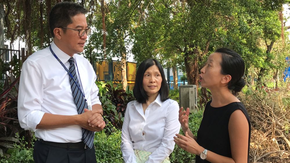 According to the Head of the Tree Management Office, Ms KO Wan-yee, Florence (right), under the principle of “Right Tree Right Place”, the Government advocates planting more native species as they can help enhance biodiversity and have already adapted to the local climate. Next to Ms Florence KO is the Deputy Secretary for Development (Works), Miss LAM Kam-ping, Joey (centre).