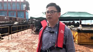 According to a geotechnical engineer of the Civil Engineering and Development Department (CEDD), Mr KONG Wai-chuen, the Mines Division will maintain close contact with the relevant government departments, sponsors and production companies.  From preparation to the day of the fireworks display and thereafter, the Mines Division will follow up on the whole project and provide technical support all the way through.