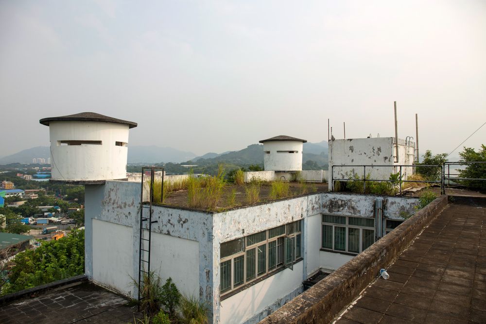 The revitalisation project will preserve the important structures and architectural features of the former police station, including two round guarding towers on the roof, a loading and unloading area for guns, a cell room, and grille block screen walls.