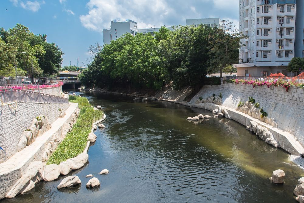 The Kai Tak River before and after the improvement works.
