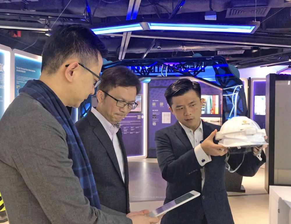 The IoT (Internet of Things) Smart Helmet can monitor the body temperature, heart rate, etc of workers and the related data will be immediately transferred to the site safety officers to monitor the workers’ health.
