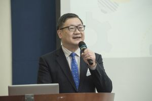 As a member of the judging panel, Mr PANG Yiu-hung, the Deputy Director of the EMSD, expresses pleasure in seeing that each and every one of the submissions are very creative and heart-warming, which he believes will have good potential for market adoption in future.