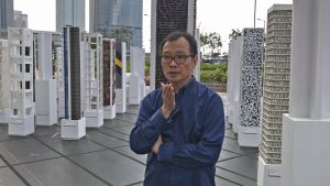 Professor WANG Weijen, the chief curator of the Hong Kong Response Exhibition of the 16th Venice Biennale International Architecture Exhibition and a professor of the Department of Architecture of the University of Hong Kong, says that the tower models illustrate Hong Kong’s architectural aesthetic of density, as well as the city’s unique and compact urban form.