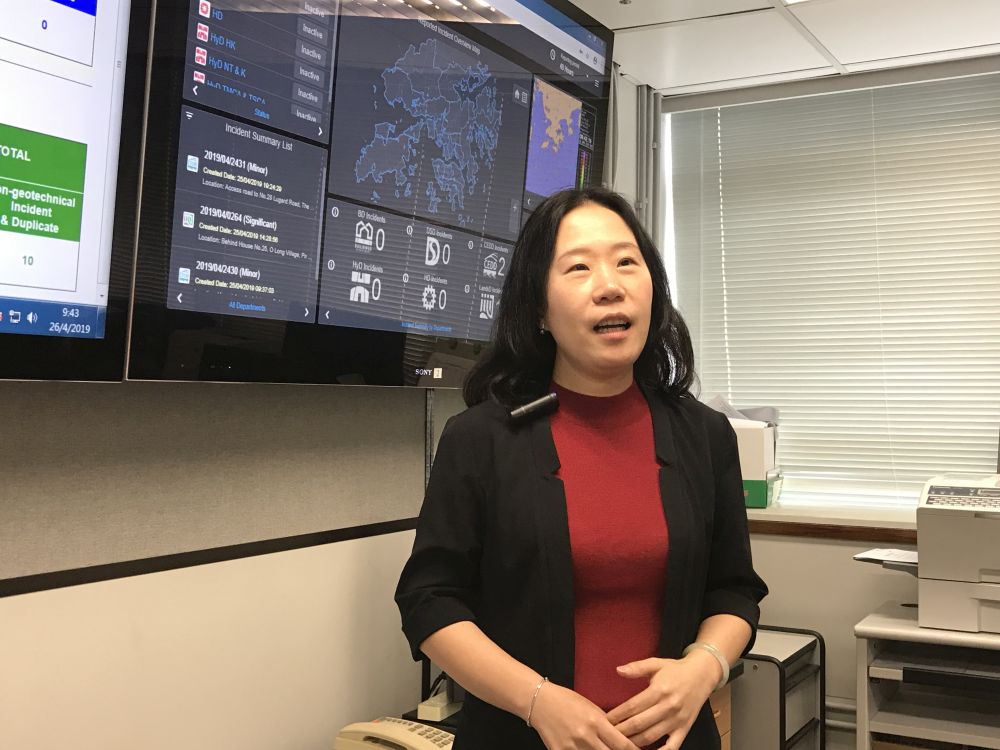 After joining the Civil Engineering and Development Department in 2011, Ms TING Sui-man has worked in two divisions, both of which are related to landslide emergency services.